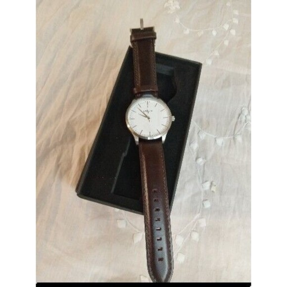 LABL  WATCH NEW VINTAGE  GENUINE LEATHER, WATER RESISTANT 3 ATM - Picture 2 of 4